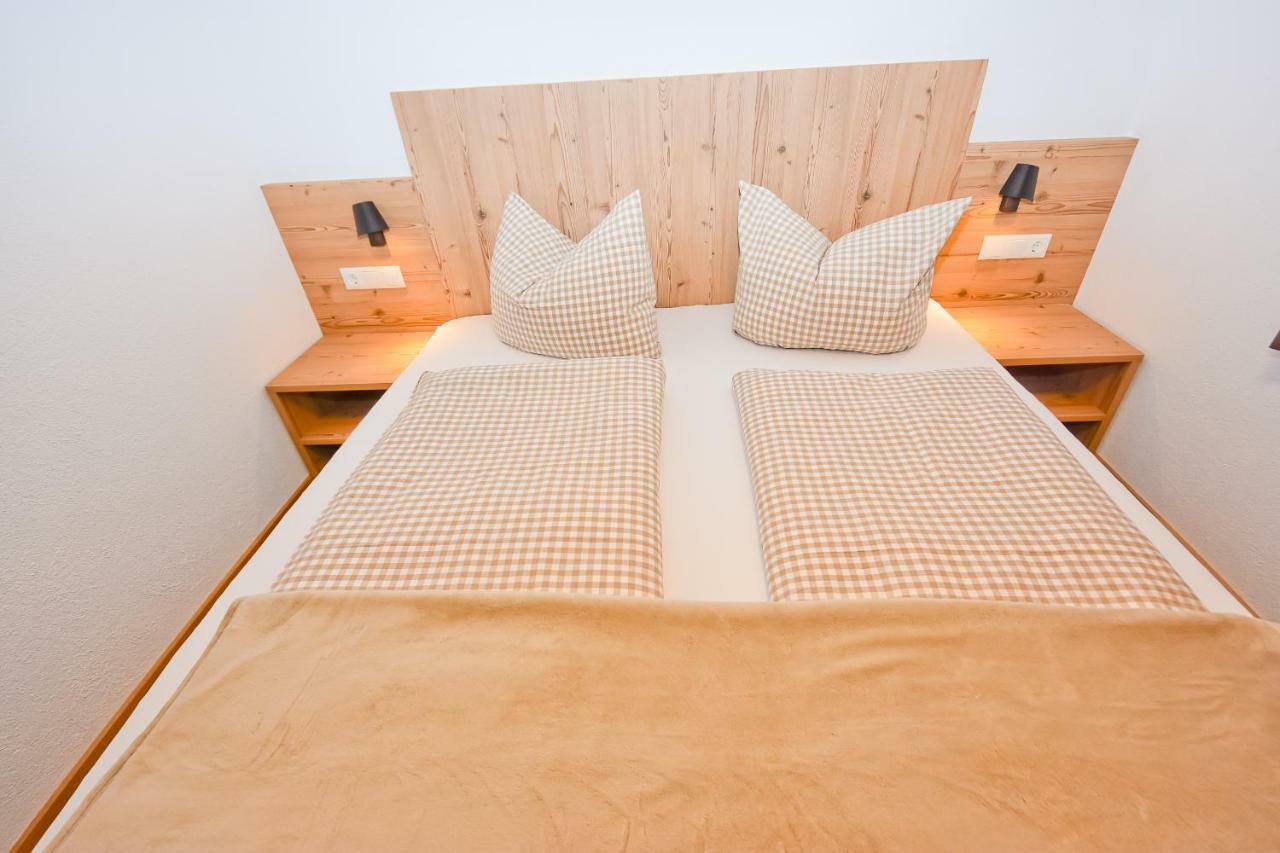Haus Notburga Hotel แซร์เฟาส์ ภายนอก รูปภาพ