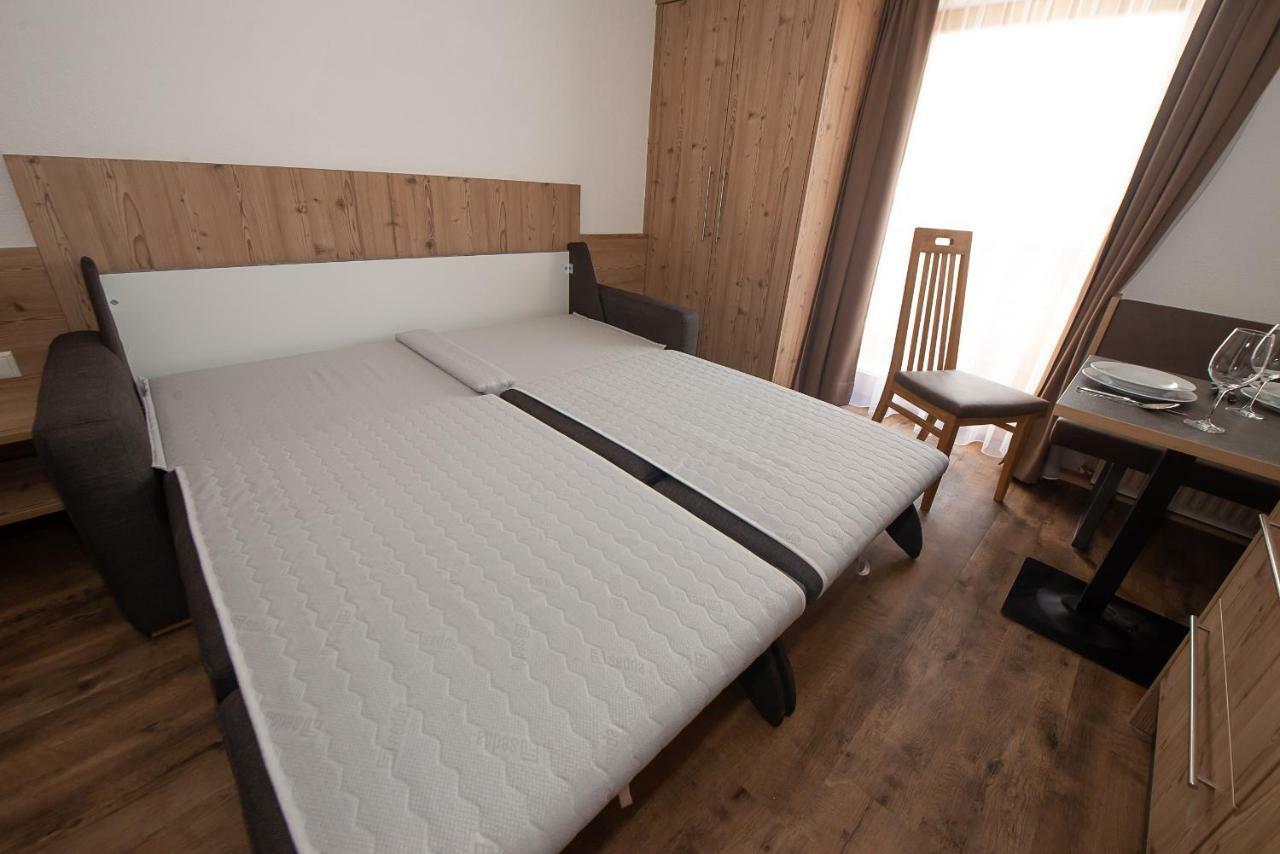 Haus Notburga Hotel แซร์เฟาส์ ภายนอก รูปภาพ